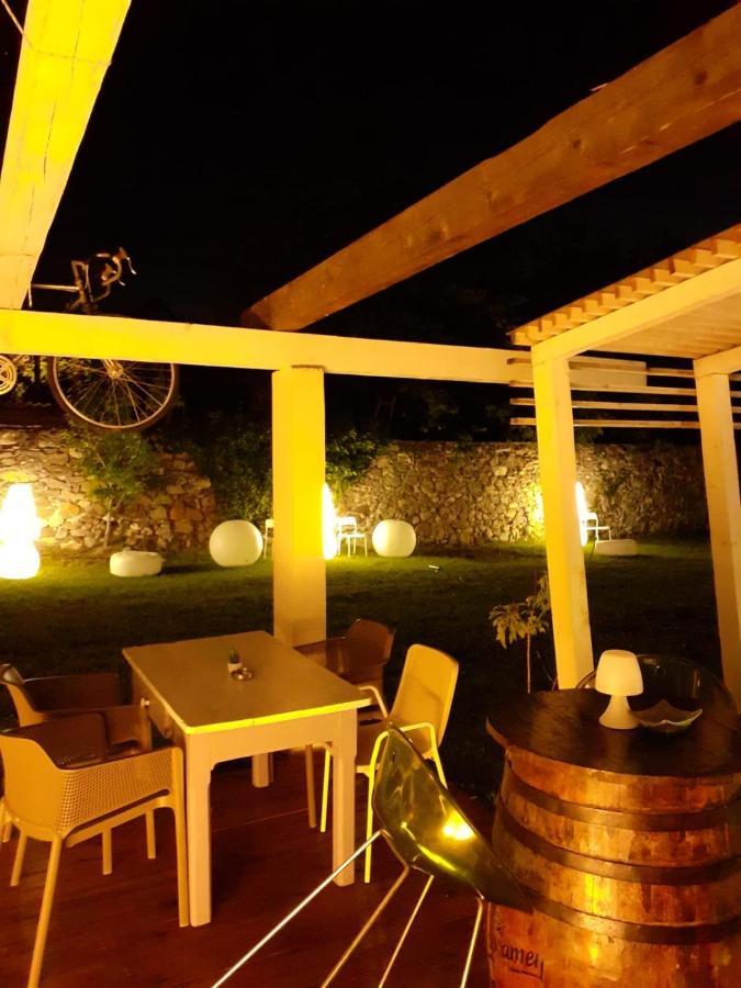 La Mosie Hotel Hateg Exterior photo